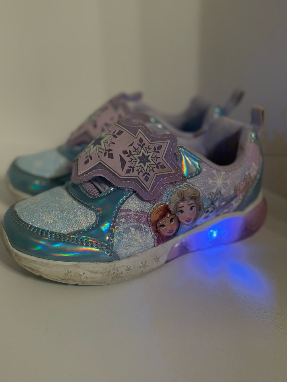 Frozen Light Up Sneakers Girls with Anna and Elsa Size 10